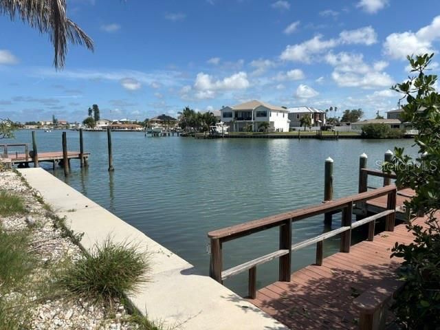 14065 N BAYSHORE DRIVE, Madeira Beach, FL 33708