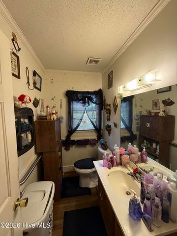 1501 Bond Street, Kinston, NC 28501