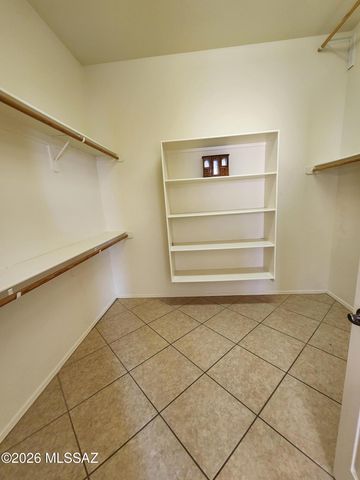 10046 E Cedar Hill Drive, Tucson, AZ 85748