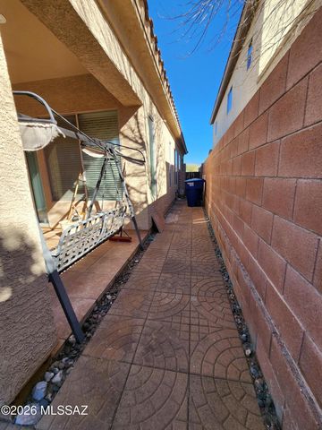 10046 E Cedar Hill Drive, Tucson, AZ 85748