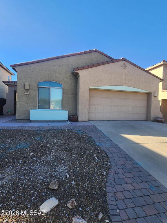 10046 E Cedar Hill Drive, Tucson, AZ 85748