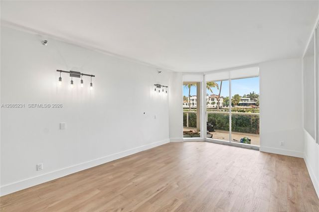 3801 NE 207th Street TH6, Aventura, FL 33180