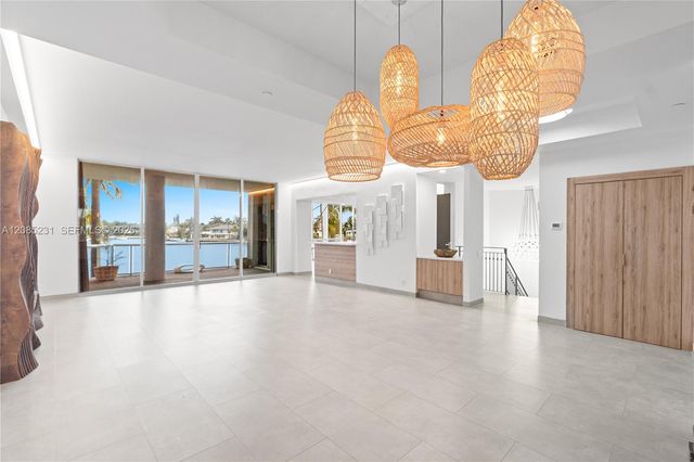 3801 NE 207th Street TH6, Aventura, FL 33180