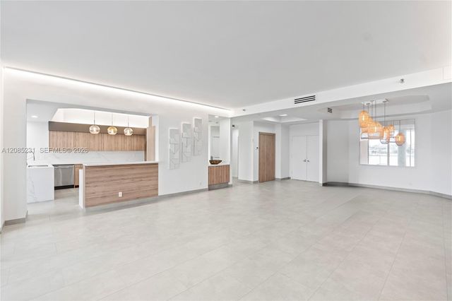 3801 NE 207th Street TH6, Aventura, FL 33180