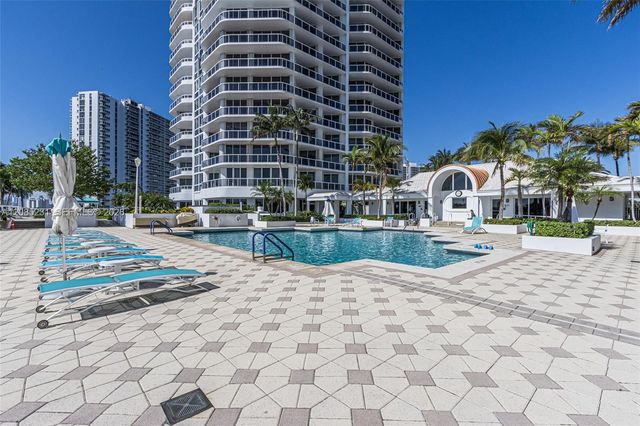 3801 NE 207th Street TH6, Aventura, FL 33180