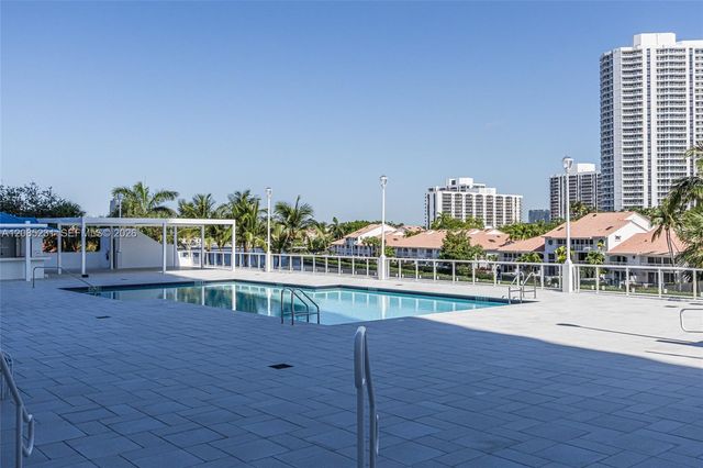 3801 NE 207th Street TH6, Aventura, FL 33180
