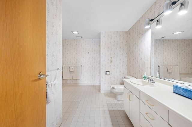 65 Lake Avenue 508, Worcester, MA 01604