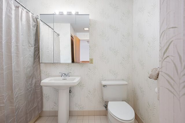 65 Lake Avenue 508, Worcester, MA 01604