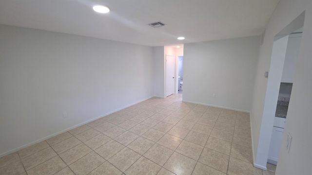 7511 Venetian Street 2, Miramar, FL 33023