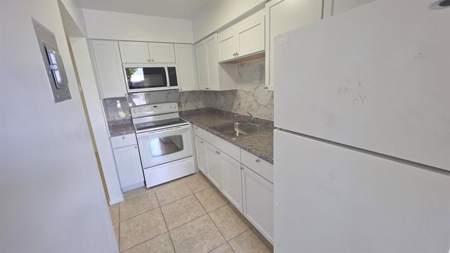 7511 Venetian Street 2, Miramar, FL 33023