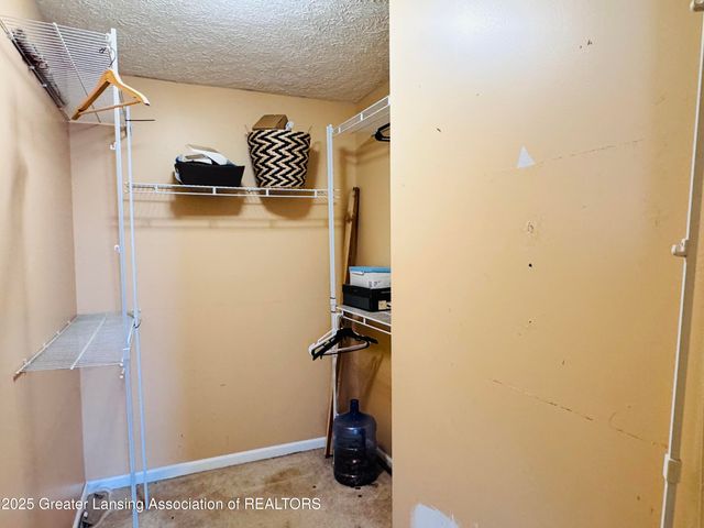 6046 Pheasant Avenue, Lansing, MI 48911