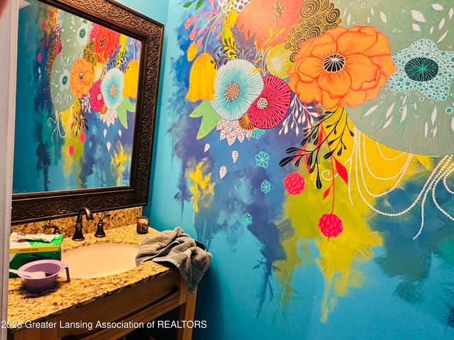 6046 Pheasant Avenue, Lansing, MI 48911