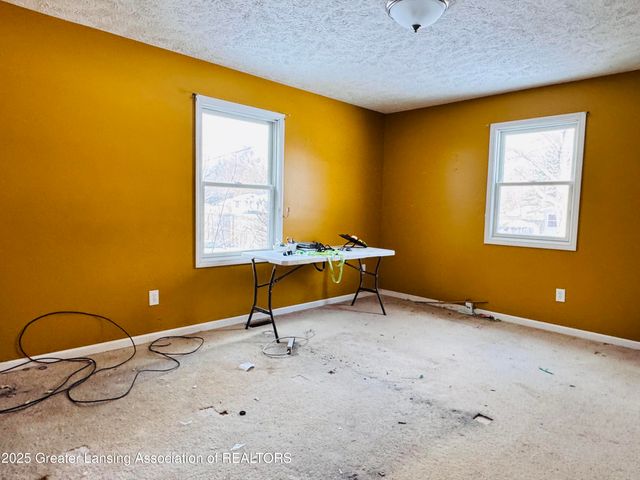 6046 Pheasant Avenue, Lansing, MI 48911