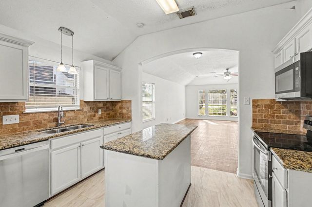 14021 Buckskin Drive, Willis, TX 77378