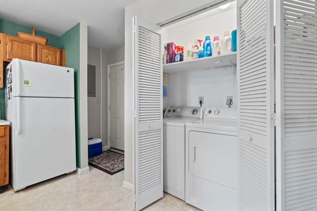 712 S Dogwood Dr Apt 302, Surfside Beach, SC 29575