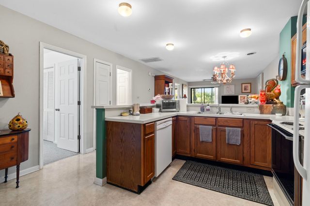 712 S Dogwood Dr Apt 302, Surfside Beach, SC 29575