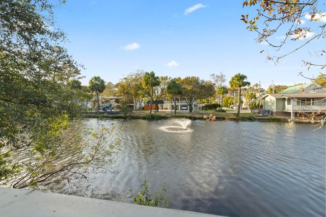 712 S Dogwood Dr Apt 302, Surfside Beach, SC 29575