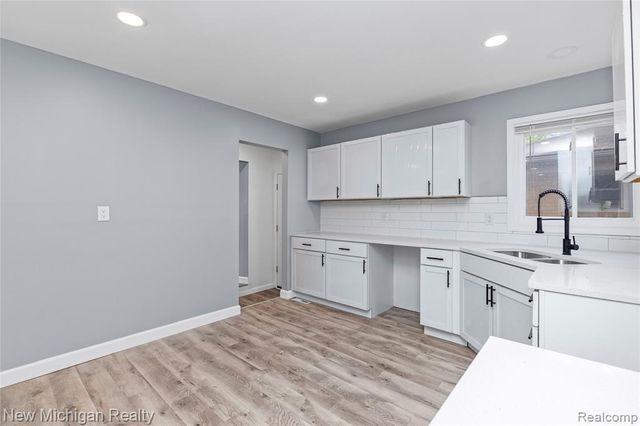 21901 Harding Street, Oak Park, MI 48237