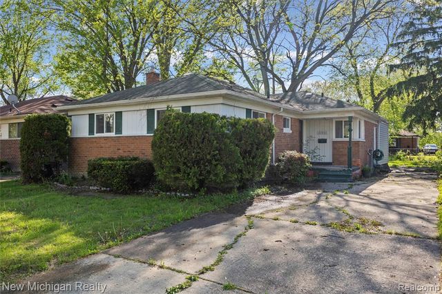 21901 Harding Street, Oak Park, MI 48237