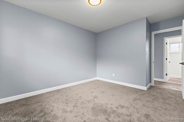 21901 Harding Street, Oak Park, MI 48237