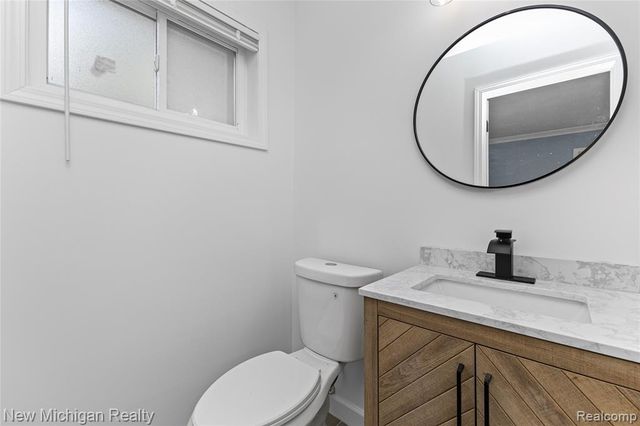 21901 Harding Street, Oak Park, MI 48237