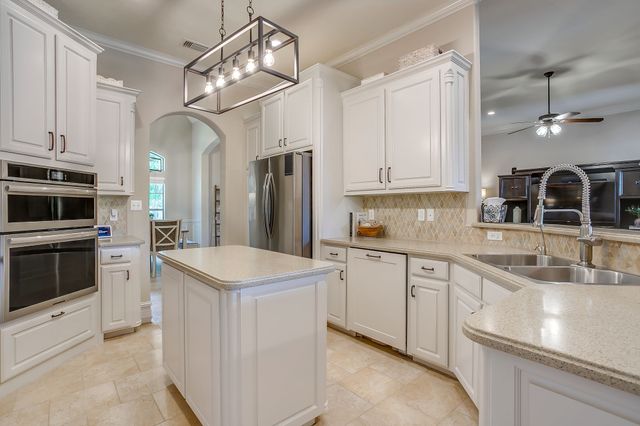 119 Antler Ridge Court, Azle, TX 76020