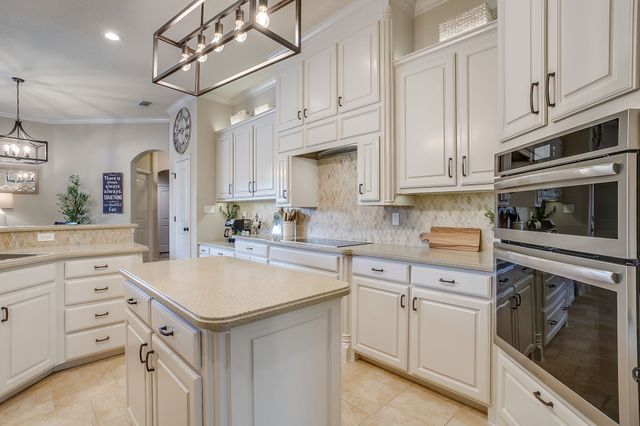 119 Antler Ridge Court, Azle, TX 76020