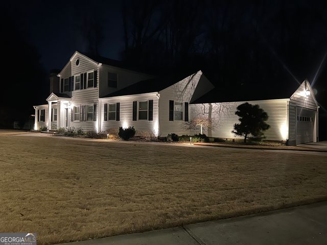 669 Dixon Drive, Gainesville, GA 30501