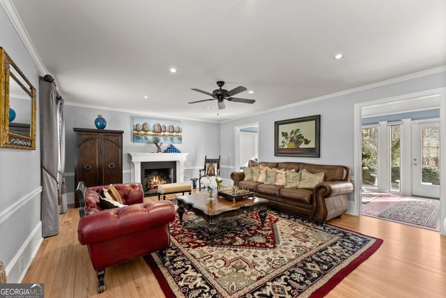 669 Dixon Drive, Gainesville, GA 30501