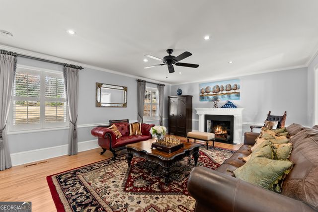 669 Dixon Drive, Gainesville, GA 30501