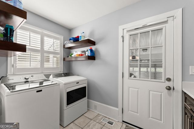 669 Dixon Drive, Gainesville, GA 30501