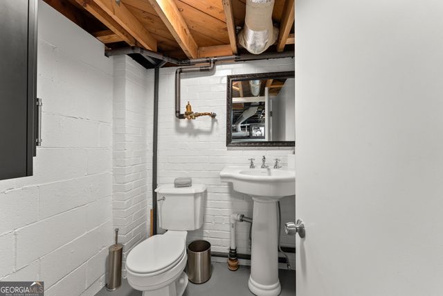 669 Dixon Drive, Gainesville, GA 30501