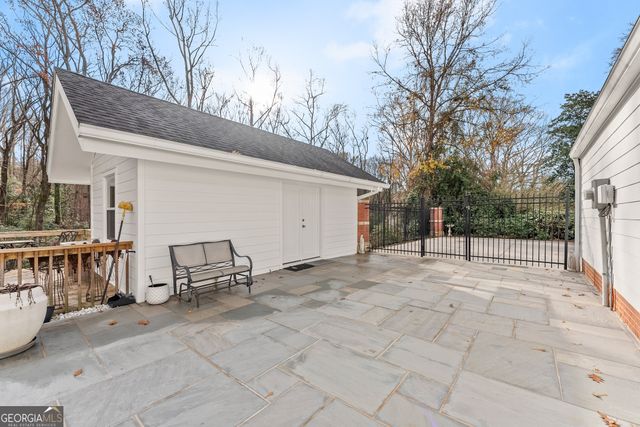 669 Dixon Drive, Gainesville, GA 30501