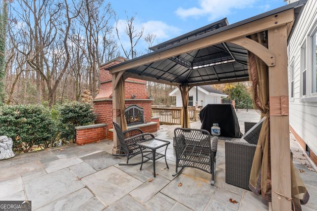 669 Dixon Drive, Gainesville, GA 30501