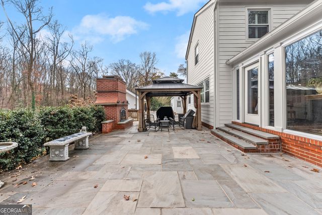 669 Dixon Drive, Gainesville, GA 30501