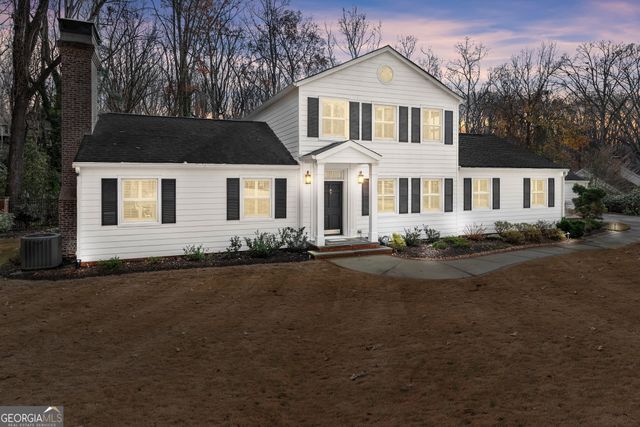 669 Dixon Drive, Gainesville, GA 30501