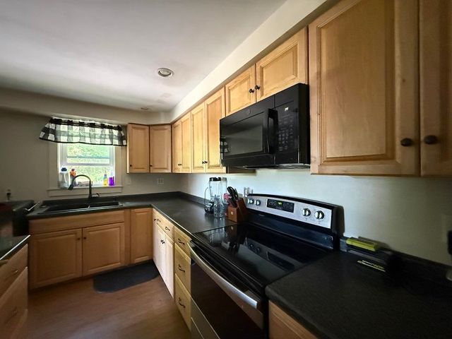 309 Bradford Road, Newport, NH 03773