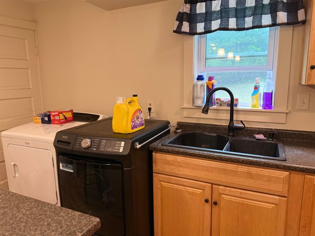 309 Bradford Road, Newport, NH 03773