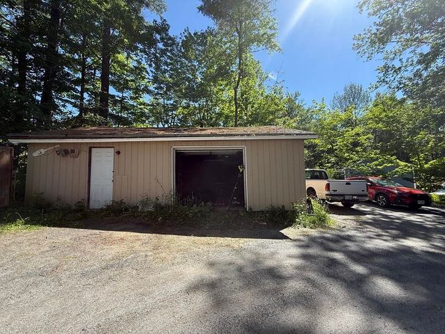 309 Bradford Road, Newport, NH 03773