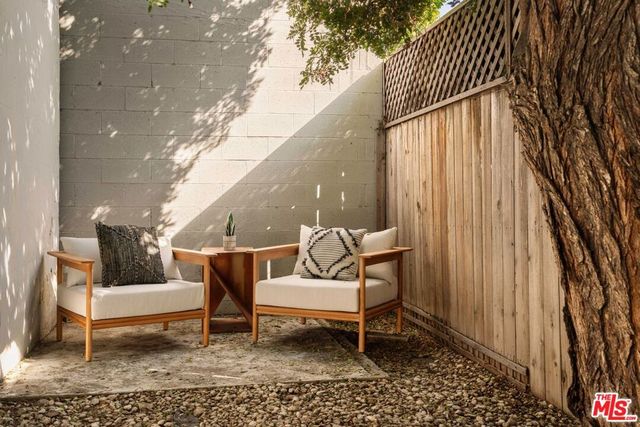 363 Huntley Drive, West Hollywood, CA 90048