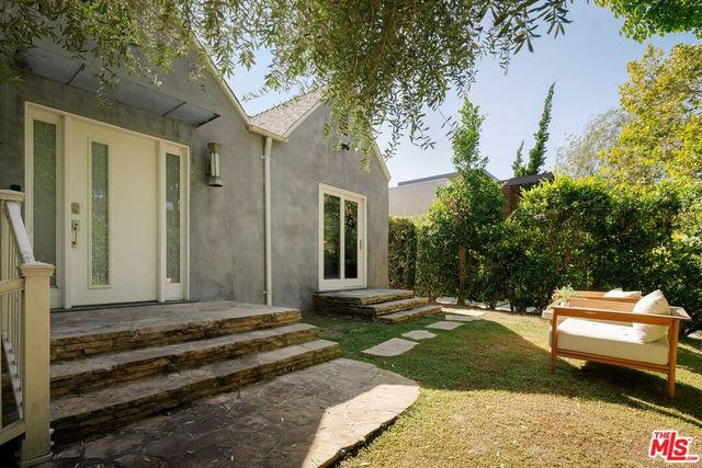 363 Huntley Drive, West Hollywood, CA 90048