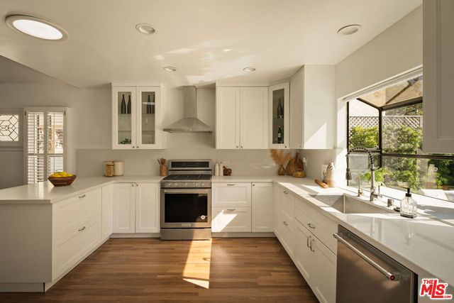 363 Huntley Drive, West Hollywood, CA 90048