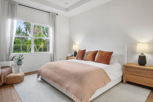 10369 Northbrook Circle, Palm Beach Gardens, FL 33412