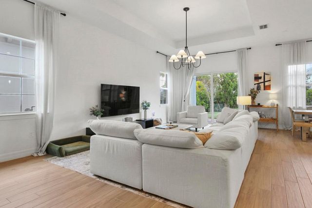 10369 Northbrook Circle, Palm Beach Gardens, FL 33412