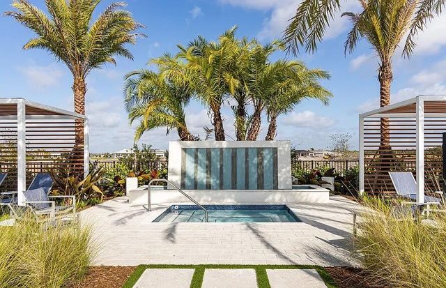 10369 Northbrook Circle, Palm Beach Gardens, FL 33412