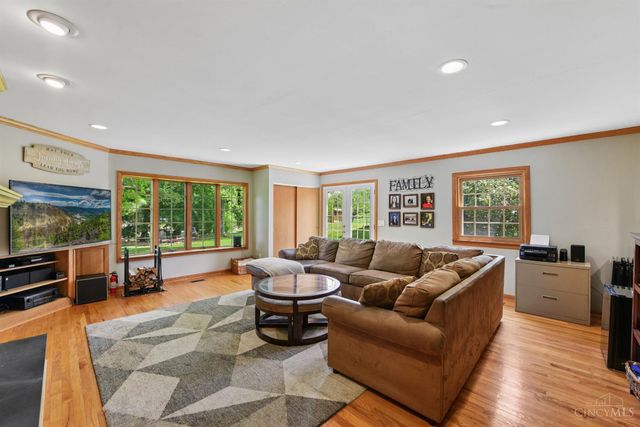 5514 Cove Court, Cincinnati, OH 45238