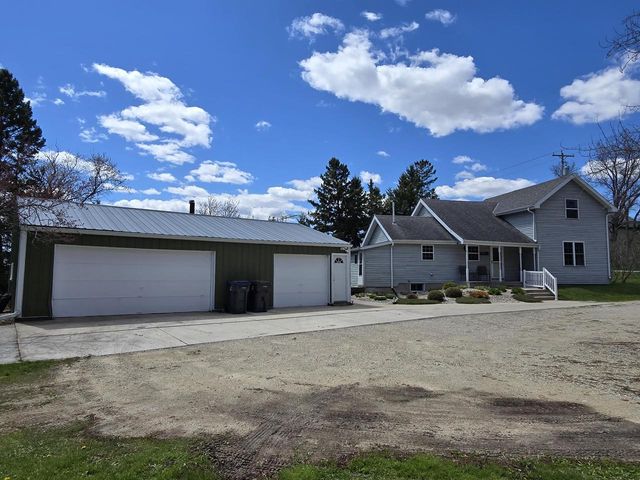 323 S Heritage DRIVE, Oostburg, WI 53070