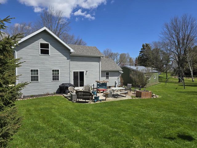 323 S Heritage DRIVE, Oostburg, WI 53070