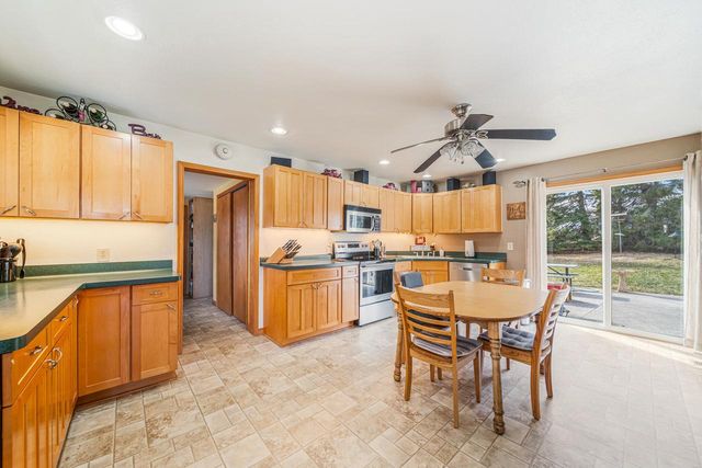 323 S Heritage DRIVE, Oostburg, WI 53070