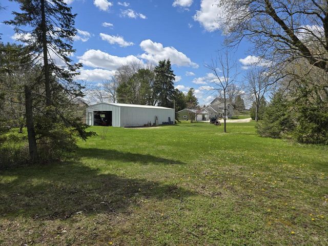 323 S Heritage DRIVE, Oostburg, WI 53070